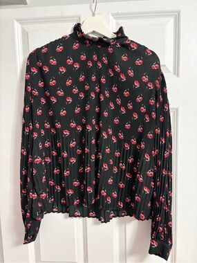 Black Floral Pleated Long-Sleeve Blouse - Red Floral